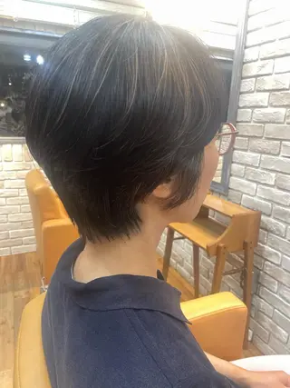 ショート レイヤースタイル⭐️ 村上のヘアスタイル