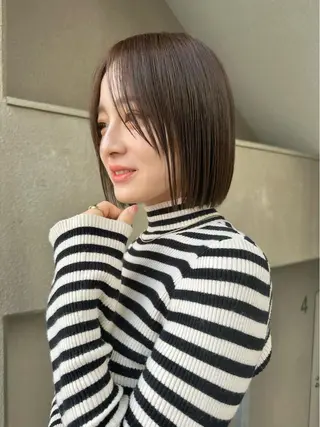 ショート かえ🩶韓国ボブ🎀 透明感カラー🥣のヘアスタイル