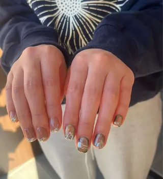 ショート 2DY NAIL SALONのネイルデザイン