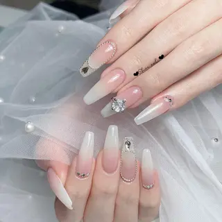 ネイル サイナネイル🎀 長さ出し専門店のネイルデザイン