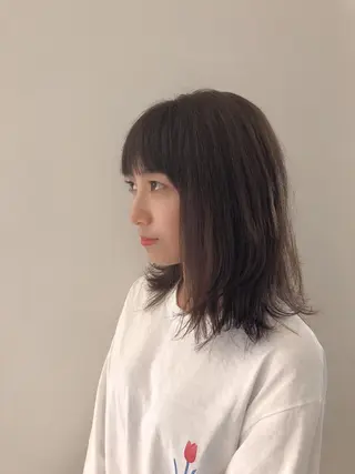 ミディアム カラー 杉野 凜のヘアスタイル