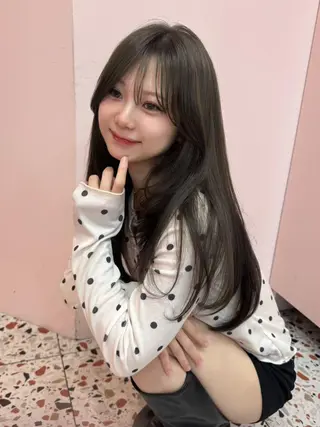 ロング カラー 顔周り/透明感カラー REINA𓍯のヘアスタイル