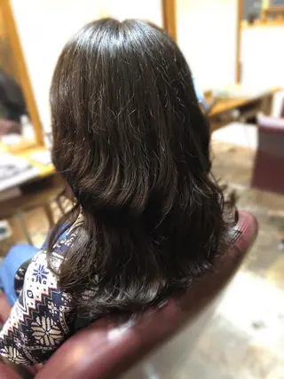 ミディアム みやもと まなみのヘアスタイル