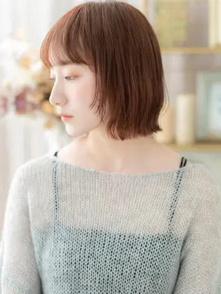 ミディアム 庭木 華瑠のヘアスタイル