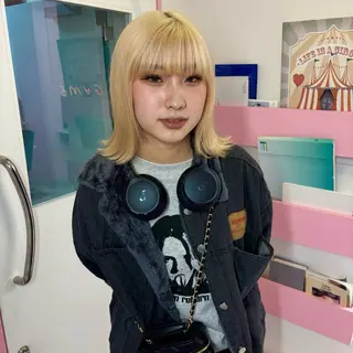 ミディアム カラー メイ ☪️のヘアスタイル