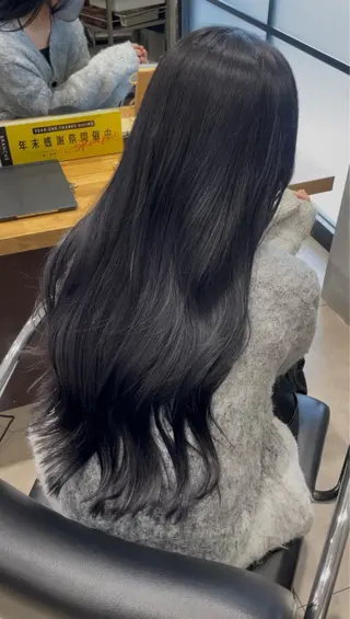 ロング カラー 佐藤由依/レイヤー /ハッシュカットのヘアスタイル