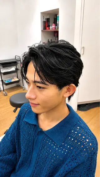 ミディアム パーマ メンズ 癖毛/フェザーパーマ 曲がる縮毛矯正/森岡のヘアスタイル