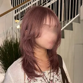 セミロング カラー 🌺盛れるベージュ/ レイヤー🌺リオのヘアスタイル