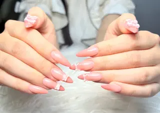ネイル T.Lee Nail Lilyのネイルデザイン