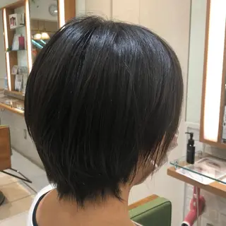 ショート 酸性ストレート特化× 艶髪師/及川のヘアスタイル