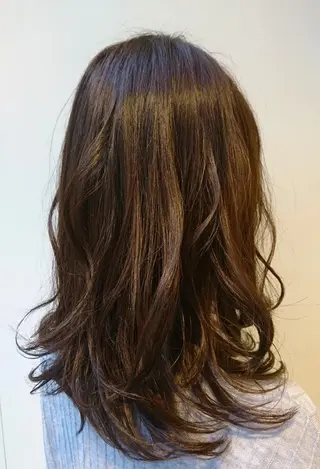 セミロング カラー 社内カット講師・店長 菅原賢一のヘアスタイル