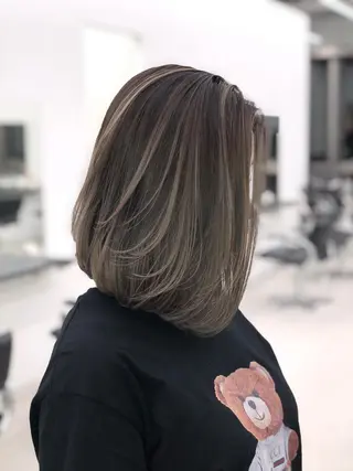 ミディアム カラー ブリーチ 透明感HIDEのヘアスタイル