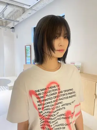 ミディアム DEEokazaki hina.Oのヘアスタイル