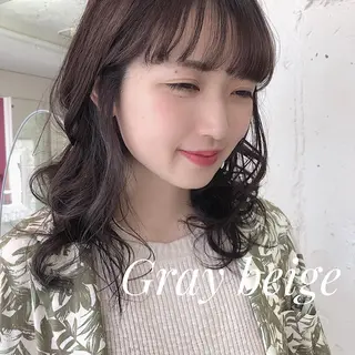 セミロング 岩崎 仁美のヘアスタイル