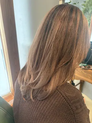 セミロング 鮫島海斗☆レイヤー☆ ケアブリーチのヘアスタイル