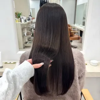 ロング カラー ‎‎りな‪🪽カット /縮毛/透明感カラーのヘアスタイル