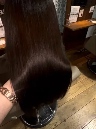 ロング カラー 井上 結衣のヘアスタイル