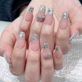 ネイル Queens テイのネイルデザイン