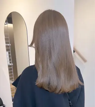ミディアム カラー shiomiH/ HARUKAのヘアスタイル