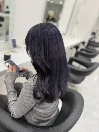 ロング カラー ラベンダー💜 グレージュ🩶のヘアスタイル