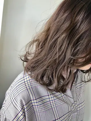 ミディアム カラー ナカムラ リナのヘアスタイル