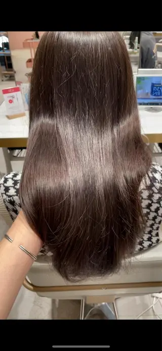 セミロング カラー 🤎小顔レイヤー /ベージュ🤎友香のヘアスタイル