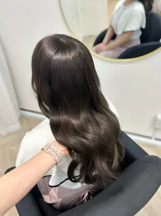 ロング カラー 𝒎𝒐𝒆🩰 名駅/ヘアメ/暖色♡のヘアスタイル