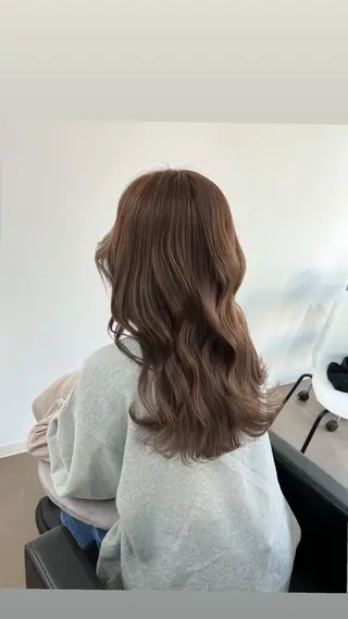 セミロング カラー 心寧🍑🤍ྀི/ 透明感colorのヘアスタイル