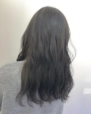 ロング カラー 白井 つづりのヘアスタイル