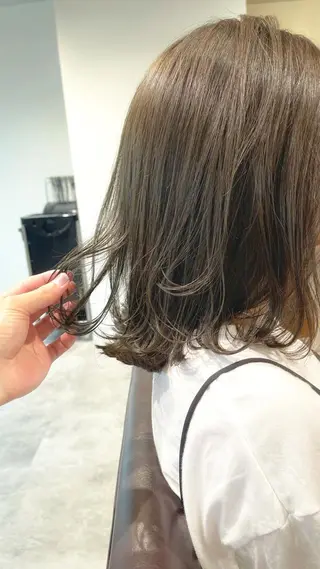 セミロング カラー navile原宿 yumaのヘアスタイル