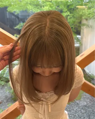 セミロング TEMIL HAIR 愛莉のヘアスタイル