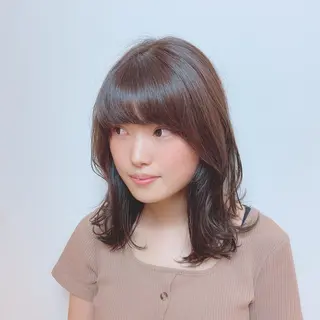 ミディアム カラー ヘアアレンジ 美髪矯正 韓国レイヤーのヘアスタイル
