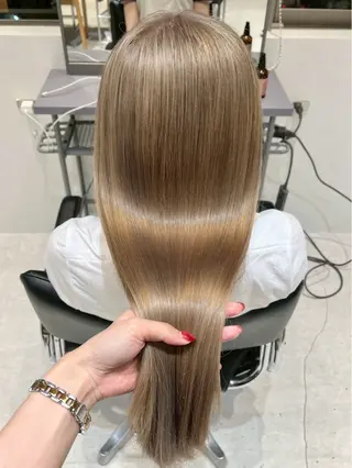 ロング カラー 宮田 眞咲のヘアスタイル