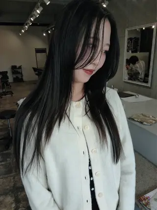 ロング eim AYUKAのヘアスタイル