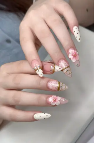 ネイル Luna Nail.Novaのネイルデザイン