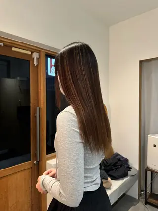 ロング hina 🛋️ブリーチカラーのヘアスタイル