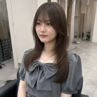 セミロング カラー 🎀レイヤー×透明感 ×髪質改善🎀米田のヘアスタイル
