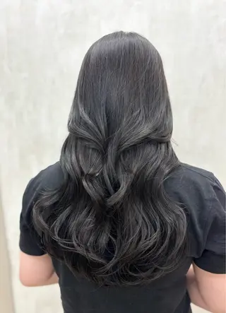 カラー 梅原 結唯のヘアスタイル