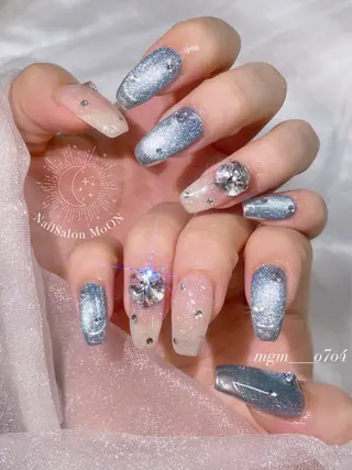 MoON...❤︎ MeGuのネイルデザイン