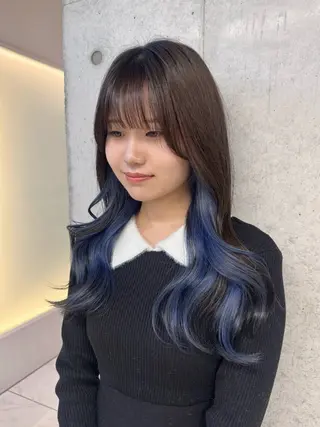 ロング Manami🖤 レイヤー×ハイトーンのヘアスタイル