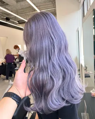 カラー BLEACHi /noeのヘアスタイル