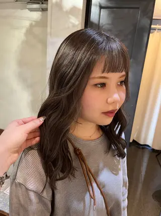 セミロング カラー sora /ブリーチ /レイヤーカットのヘアスタイル