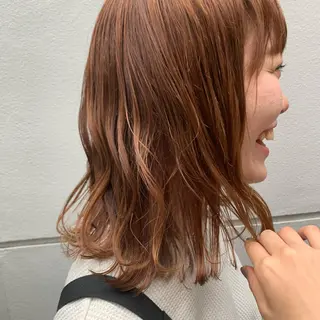ミディアム カラー ヘアアレンジ サナ🌱 切りっぱなしボブのヘアスタイル