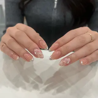 ネイル SHIORI🐈⬛ 韓国⌇ワンホンネイルのネイルデザイン