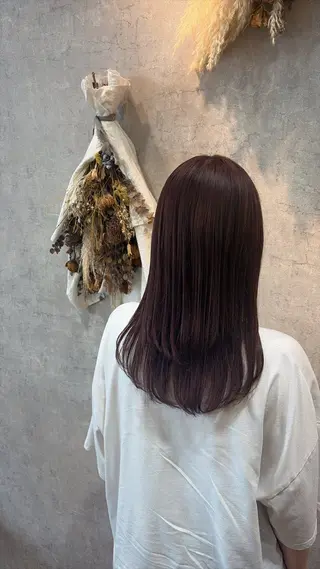 ロング 艶髪/透明感カラー 下山 萌華のヘアスタイル