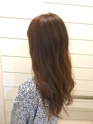 ロング カラー 鍵山 千秋のヘアスタイル