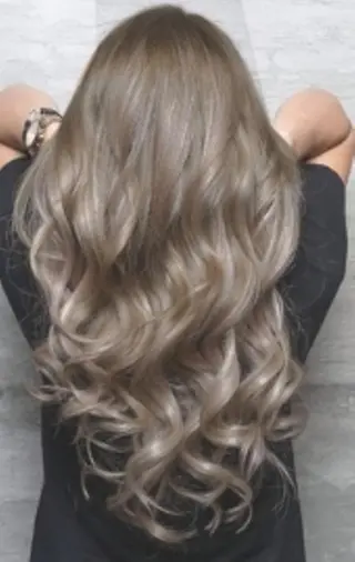 ロング カラー パーマ ヘアアレンジ 大阪レミーエクステ チビ編み込みのヘアスタイル