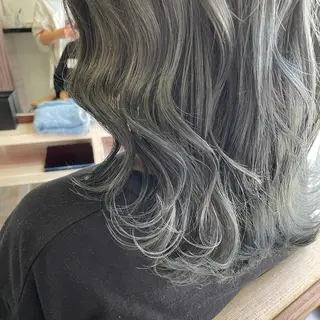 ミディアム カラー 吉村 夏椰のヘアスタイル