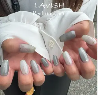 ネイル LAVISH 大和店 emi・:*+のネイルデザイン