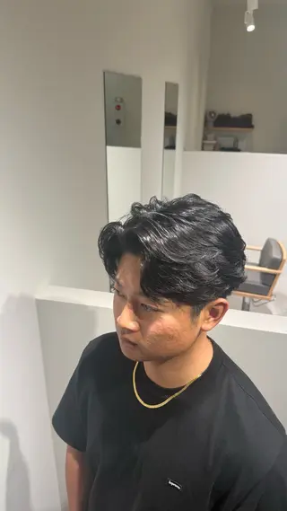 パーマ メンズ 岩本 翔夢のヘアスタイル